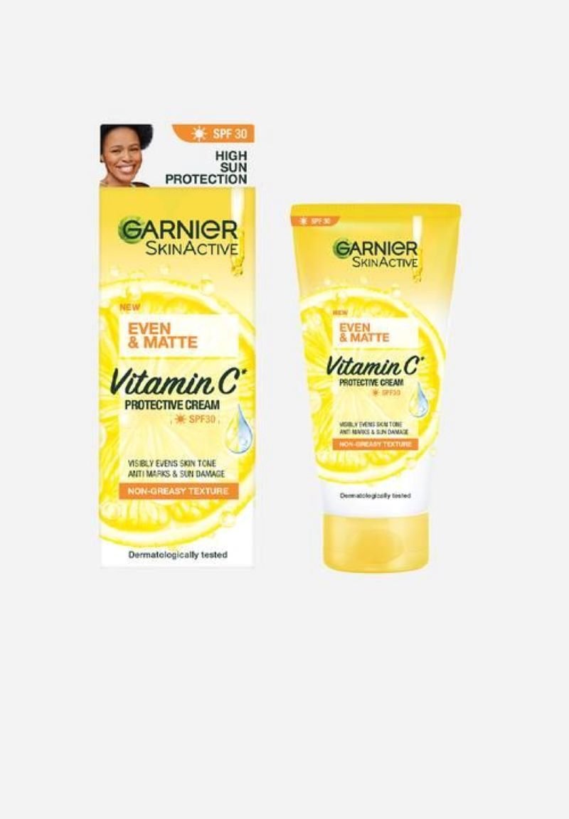 Garnier Skin Active Vitamin C Protective Cream with SPF30 50ml